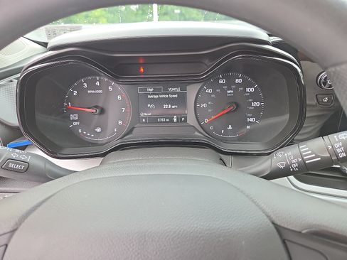 Used 2025 Chevrolet Trax LS FWD image 24