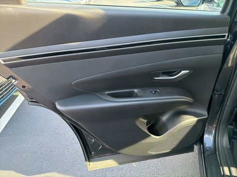 Used 2024 Hyundai Tucson SE FWD image 16