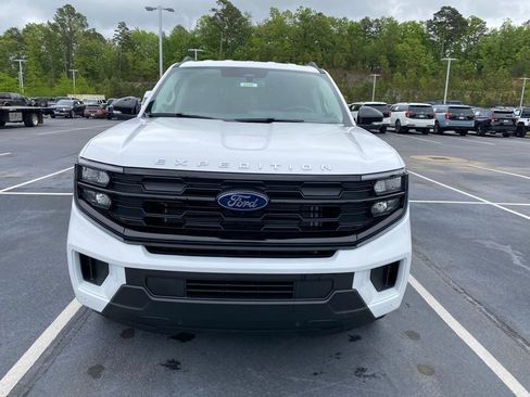 New 2026 Ford Expedition Active RWD image 2