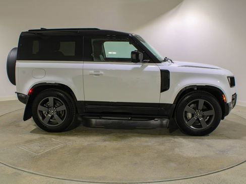 Used 2025 Land Rover Defender 90 X-Dynamic SE AWD/4WD image 6