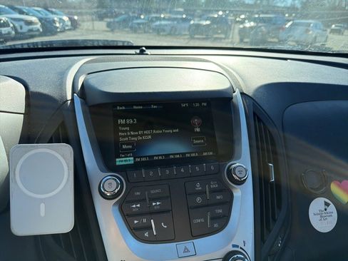 Used 2016 Chevrolet Equinox LS image 18