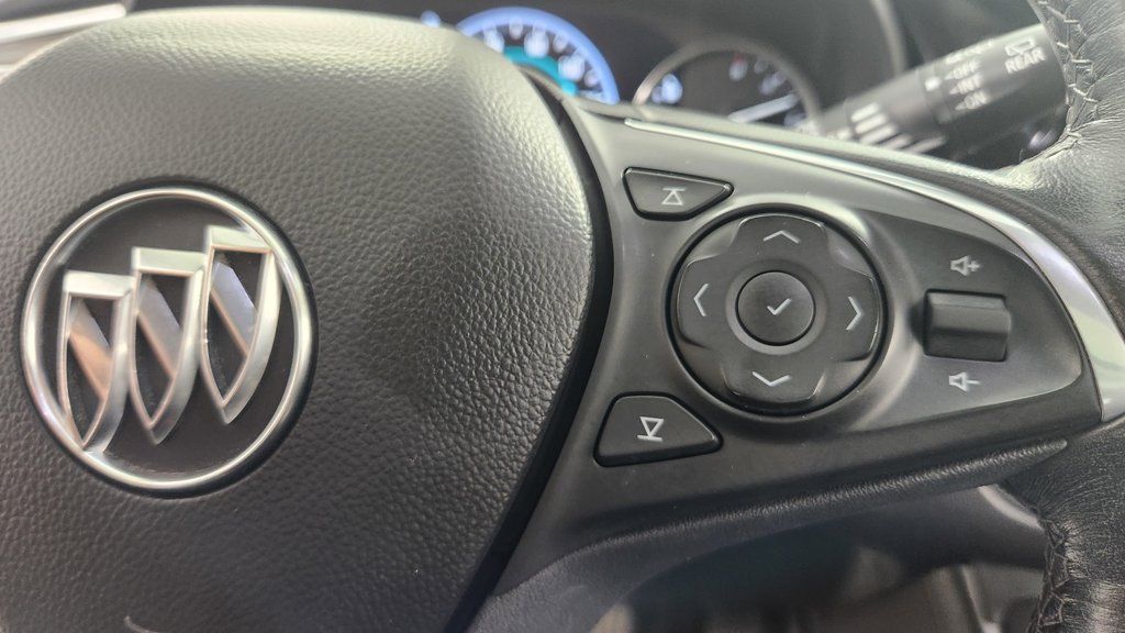 Used 2020 Buick Envision Premium w/ Driver Confidence Package AWD/4WD image 25