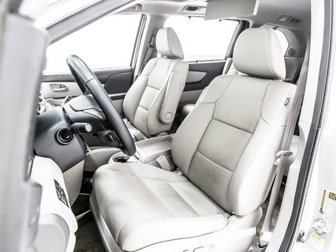 Used 2015 Honda Odyssey Touring Elite image 30