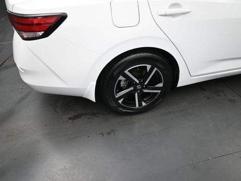 Certified 2025 Nissan Sentra SV w/ All-Weather Package FWD image 9
