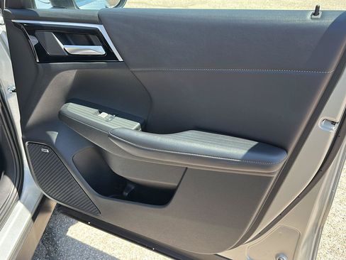 Used 2025 Mitsubishi Outlander SE AWD/4WD image 25
