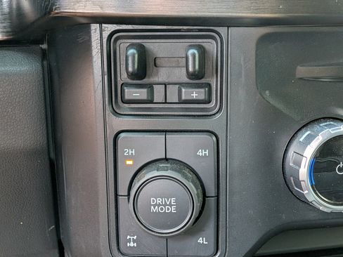 Used 2023 Ford F250 Lariat w/ Lariat Ultimate Package AWD/4WD image 30