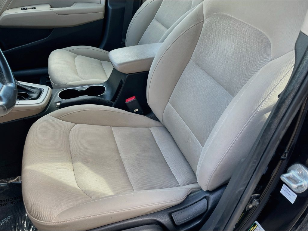 Used 2018 Hyundai Elantra Value Edition FWD image 18