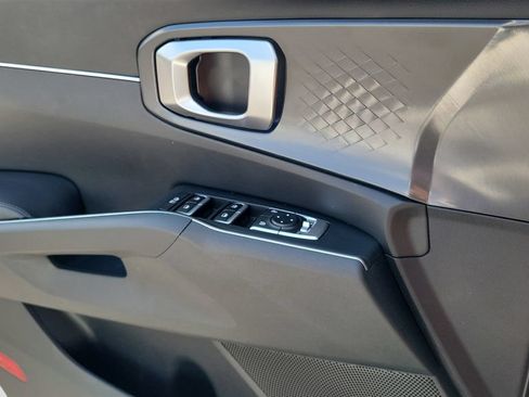 Used 2022 Kia Sorento S FWD image 16