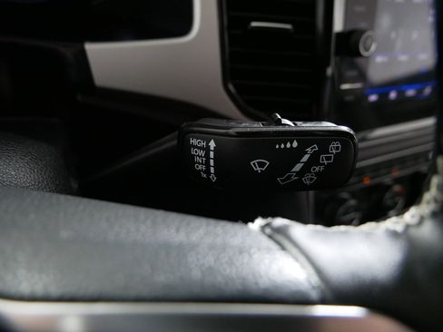 Certified 2023 Volkswagen Atlas SE w/ Panoramic Sunroof Package image 31