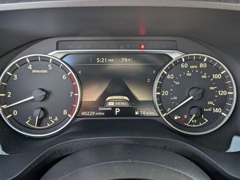 Used 2022 Nissan Rogue SV FWD image 16