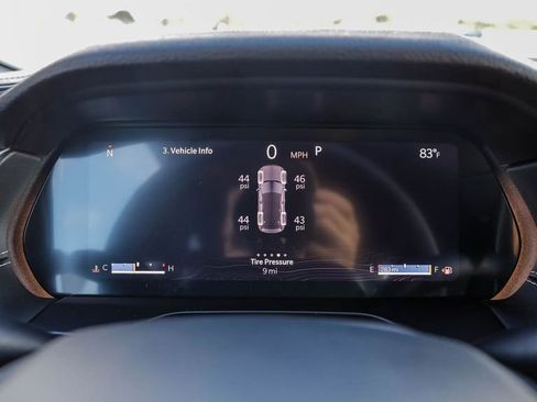 New 2025 Jeep Grand Cherokee Altitude image 24