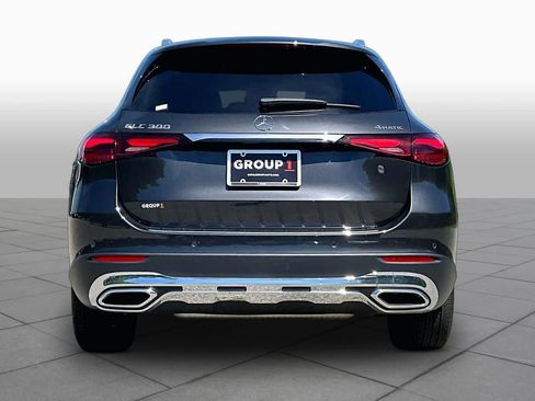 Used 2024 Mercedes-Benz GLC 300 4MATIC image 5