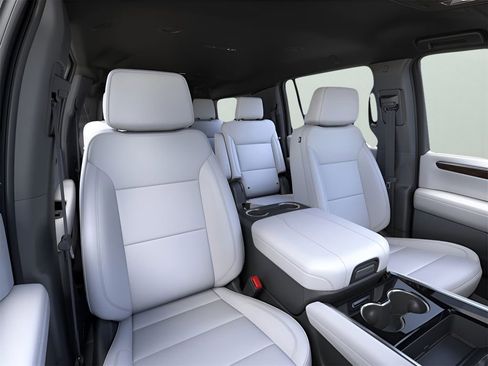 New 2025 Chevrolet Suburban Premier RWD image 15