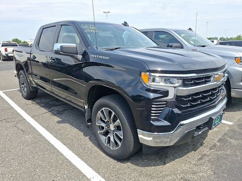 Certified 2023 Chevrolet Silverado 1500 LT AWD/4WD image 3