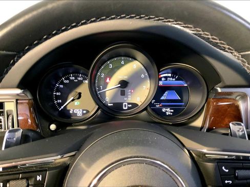 Certified 2022 Porsche Macan S AWD/4WD image 29