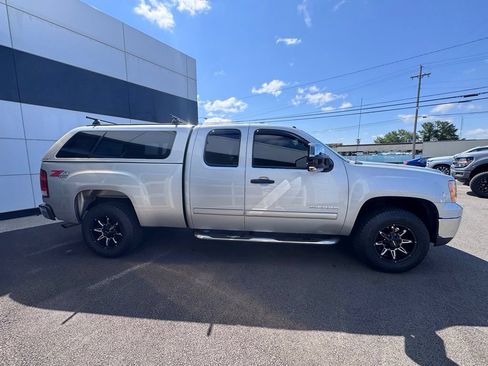 Used 2010 GMC Sierra 1500 SLE w/ Power Pack Plus AWD/4WD image 6