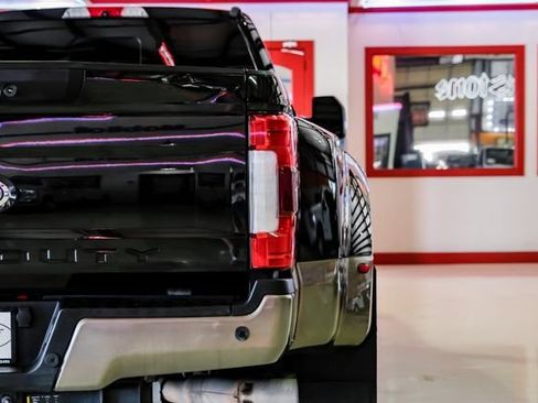 Used 2019 Ford F350 King Ranch w/ King Ranch Ultimate Package AWD/4WD image 47
