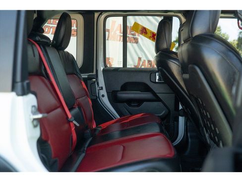 Used 2023 Jeep Wrangler Unlimited Rubicon 4xe AWD/4WD image 4