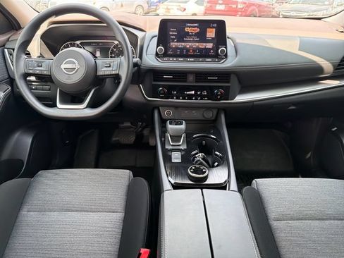 Used 2023 Nissan Rogue SV AWD/4WD image 9