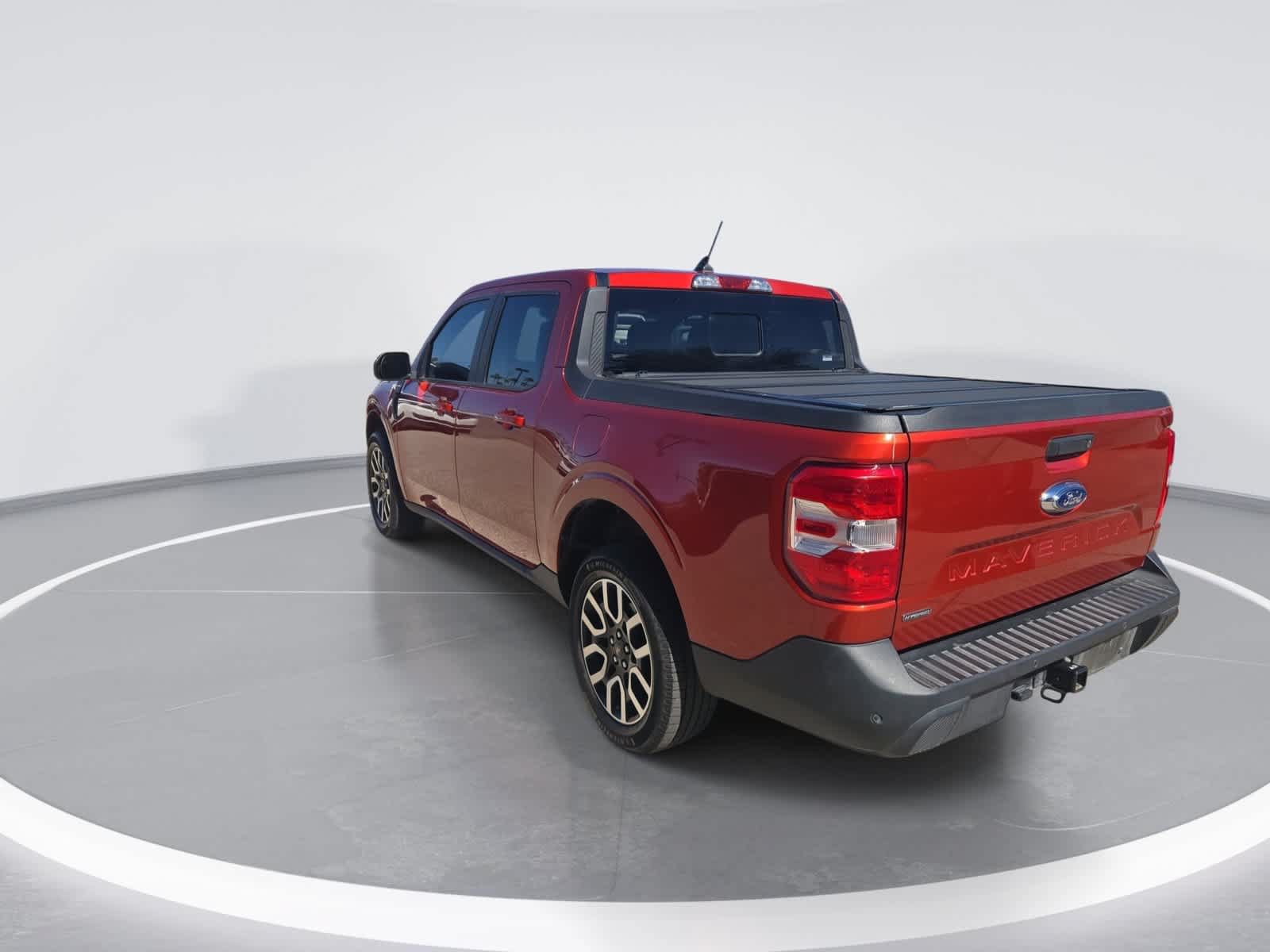 Used 2024 Ford Maverick Lariat FWD image 6