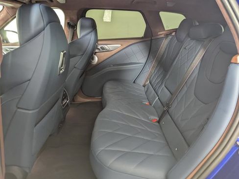 Used 2023 BMW XM AWD/4WD image 15