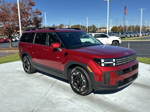 Used 2025 Hyundai Santa Fe SEL image 2