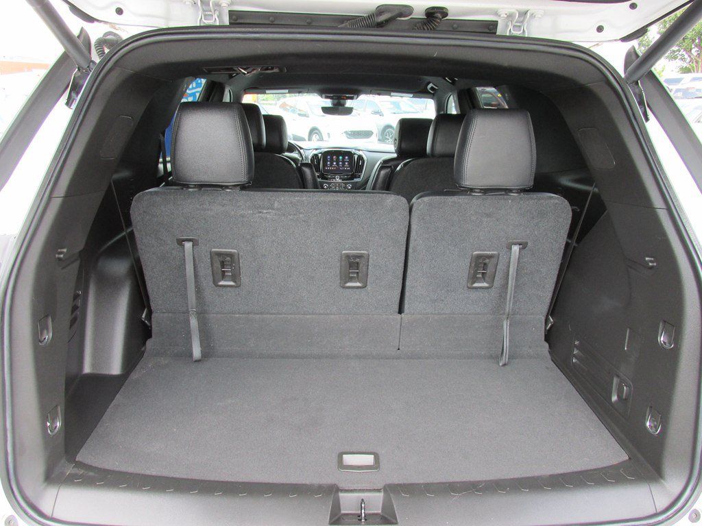 Used 2022 Chevrolet Traverse LT FWD image 7