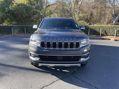 Used 2022 Jeep Wagoneer Series II w/ Premium Group I image 2