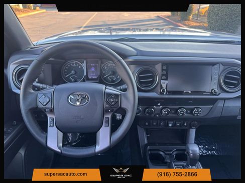 Used 2020 Toyota Tacoma TRD Off-Road image 22