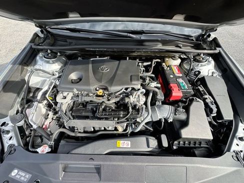 Used 2022 Toyota Camry XSE image 25