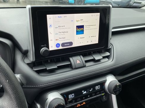 Used 2023 Toyota RAV4 XLE w/ Convenience Package image 29