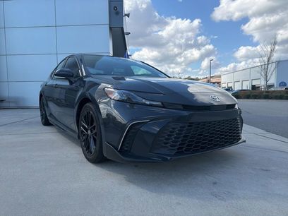 Used 2025 Toyota Camry SE w/ Multimedia Upgrade Package