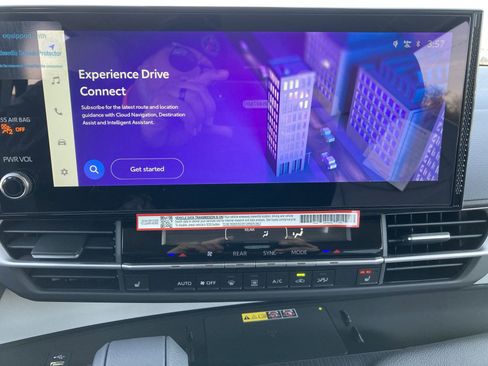 Certified 2025 Toyota Sienna XLE image 20