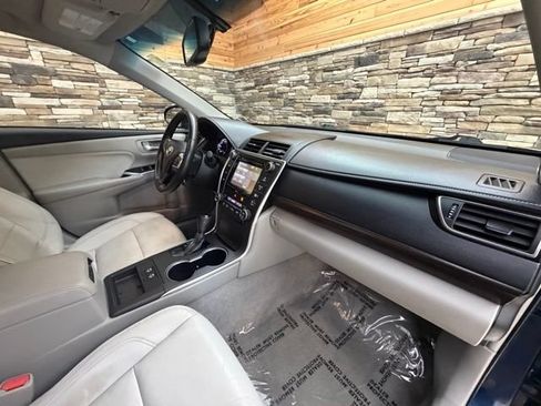 Used 2016 Toyota Camry XLE w/ Moonroof Package FWD image 14