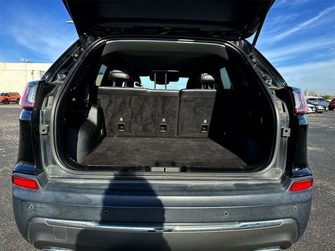 Used 2019 Jeep Cherokee Limited w/ Technology Group image 24