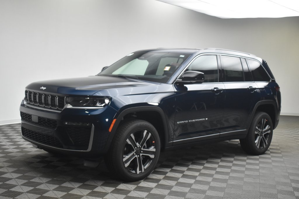 New 2027 Jeep Grand Cherokee Limited AWD/4WD image 13
