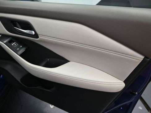 Used 2022 Nissan Rogue SL w/ SL Premium Package FWD image 8