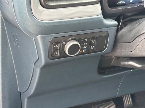 Used 2025 Ford Maverick XL image 7