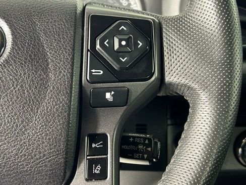 Used 2021 Toyota Tacoma TRD Sport w/ Technology Package image 26