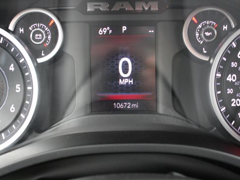 Certified 2025 RAM 1500 Lone Star AWD/4WD image 2