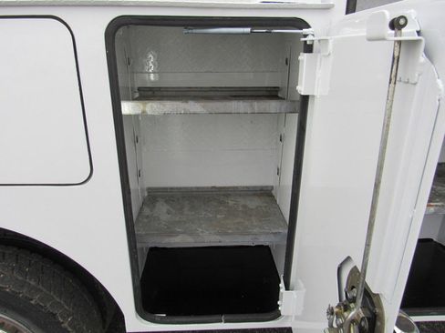 Used 2017 Ford F450 XL w/ Power Equipment Group image 18