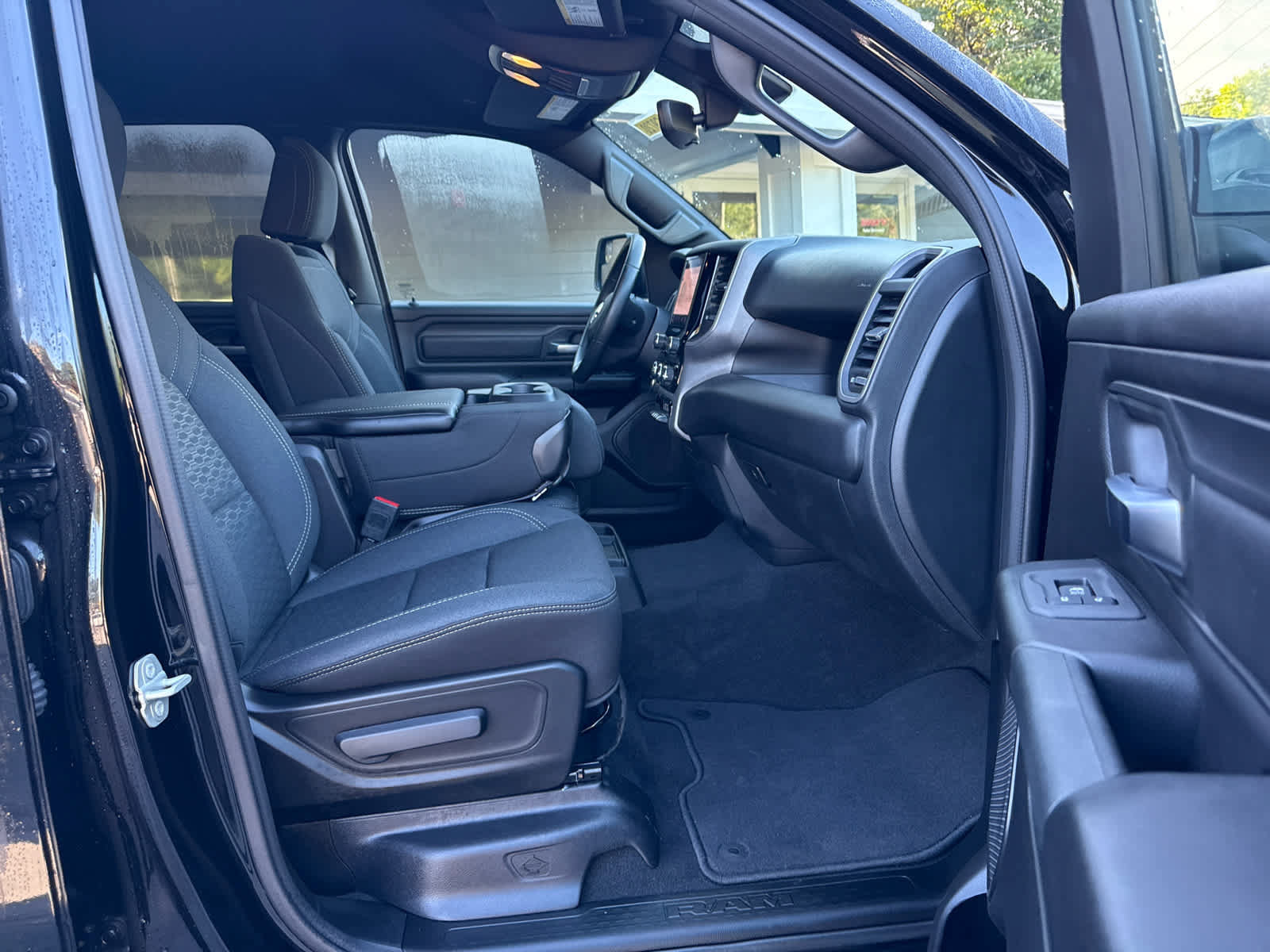 Used 2025 RAM 1500 Tradesman AWD/4WD image 17
