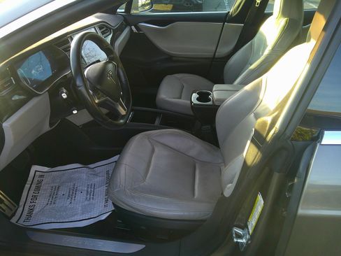 Used 2015 Tesla Model S 85 RWD image 7
