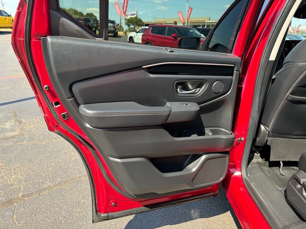 Used 2023 Honda Pilot EX-L image 35