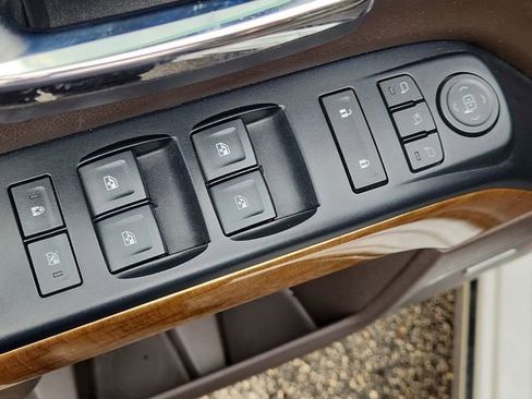 Used 2018 Chevrolet Silverado 1500 LTZ w/ Texas Edition image 22