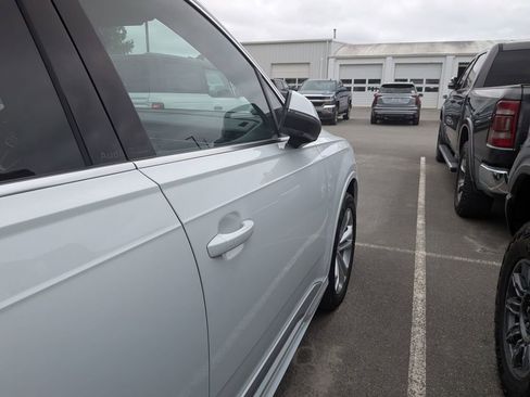 Used 2025 Audi Q7 3.0T Premium Plus w/ Premium Plus Package AWD/4WD image 11