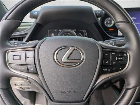 Used 2025 Lexus ES 300h w/ Technology Package FWD image 12