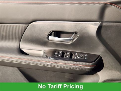 New 2026 Nissan Kicks SR image 18