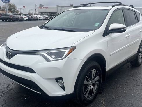 Used 2017 Toyota RAV4 XLE image 4