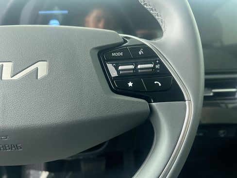 New 2026 Kia Niro EX image 19